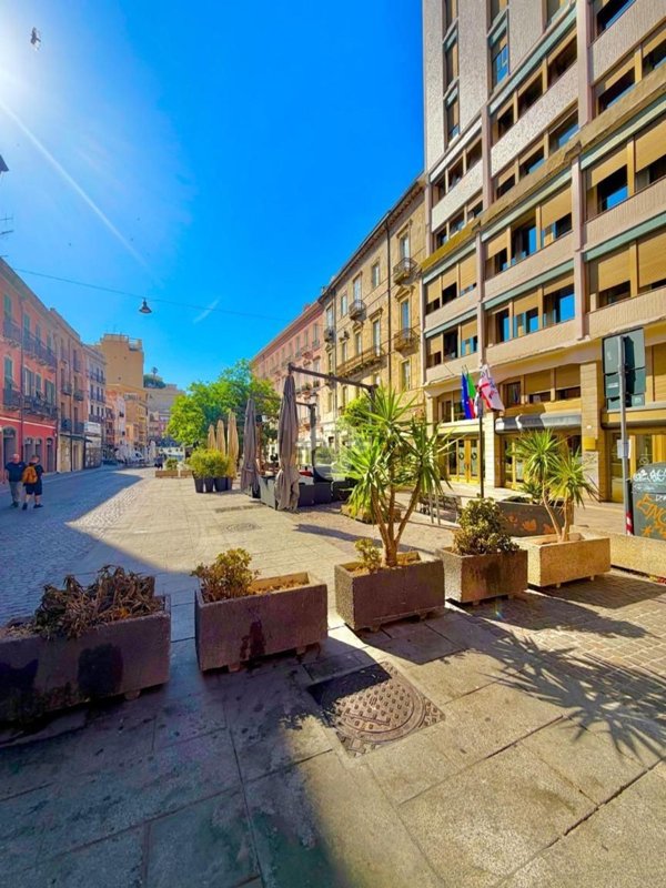 appartamento in vendita a Cagliari in zona Stampace/Punici