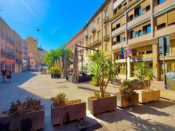 appartamento in vendita a Cagliari in zona Stampace/Punici