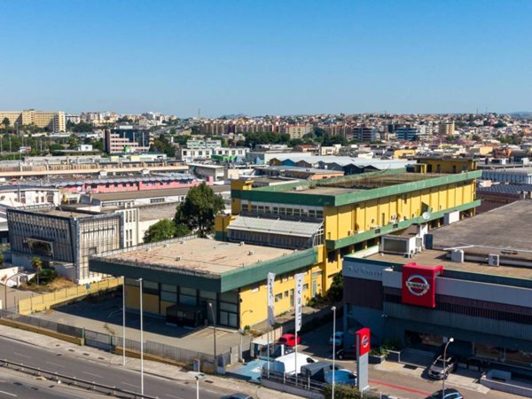 negozio in vendita a Cagliari in zona Pirri