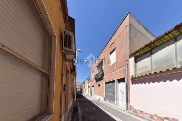 casa indipendente in vendita a Cagliari in zona Pirri
