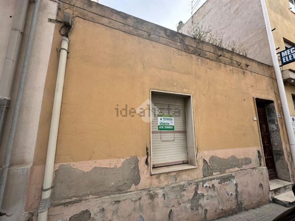 appartamento in vendita a Cagliari in zona Pirri