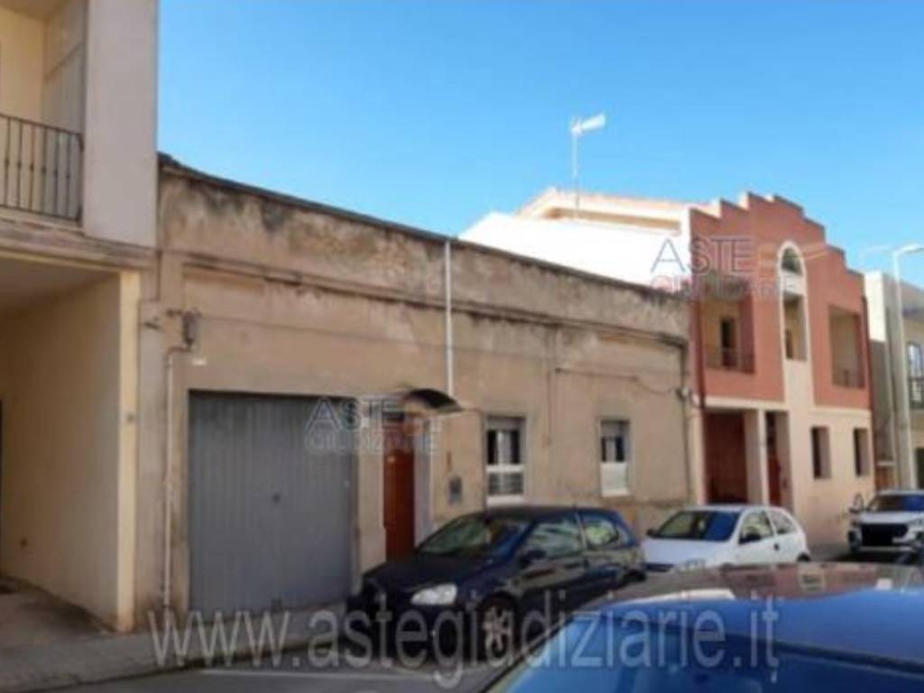appartamento in vendita a Cagliari in zona Pirri