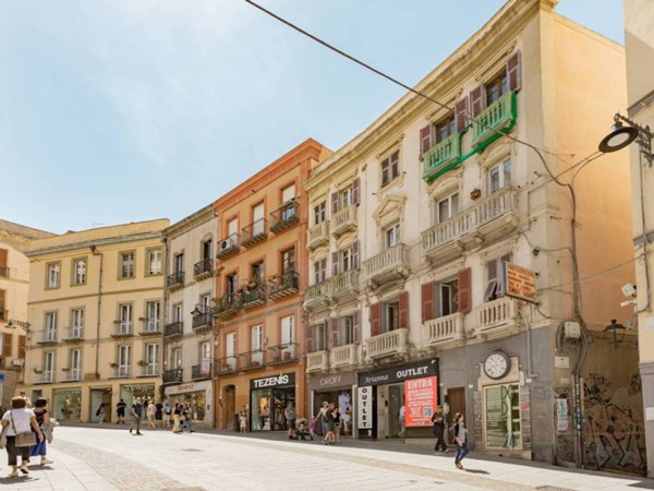 appartamento in vendita a Cagliari in zona Marina