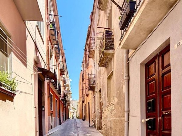 appartamento in vendita a Cagliari in zona Stampace/Punici