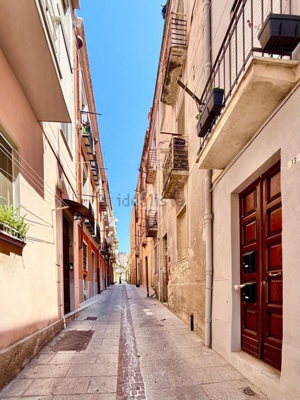 appartamento in vendita a Cagliari in zona Stampace/Punici