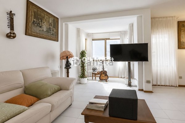 appartamento in vendita a Cagliari in zona Pirri