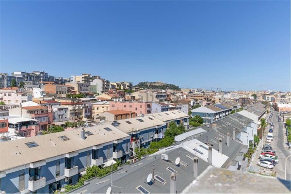 appartamento in vendita a Cagliari in zona Pirri