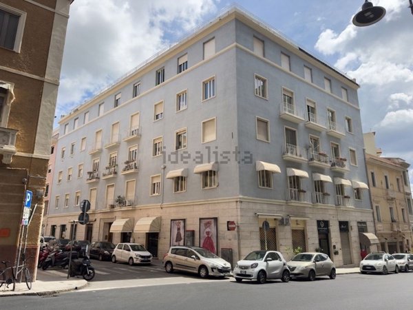 appartamento in vendita a Cagliari in zona Villanova