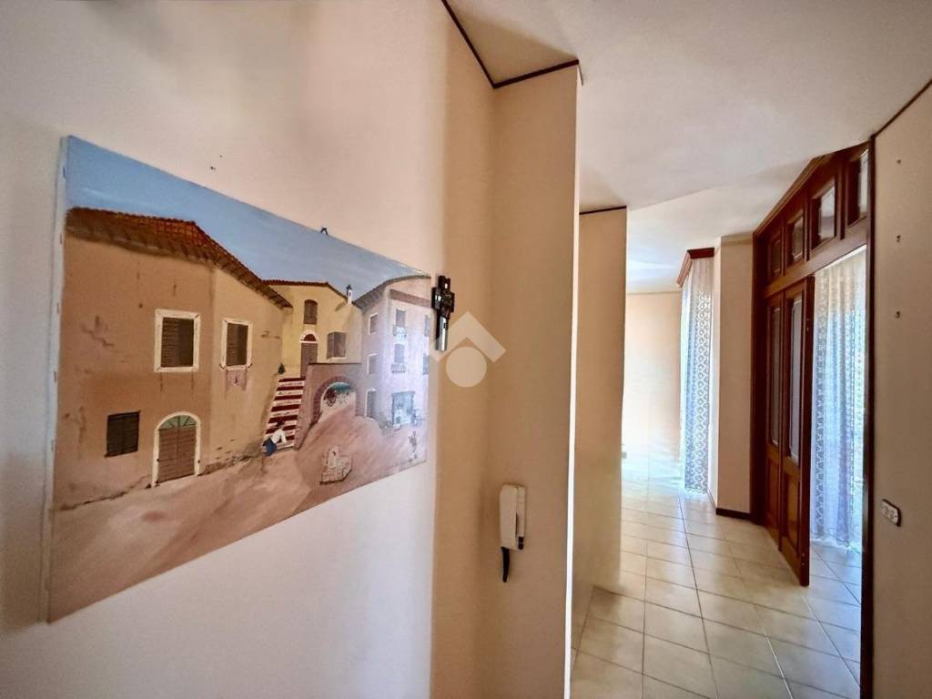 appartamento in vendita a Cagliari in zona Genneruxi