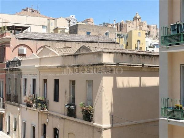appartamento in vendita a Cagliari in zona Villanova