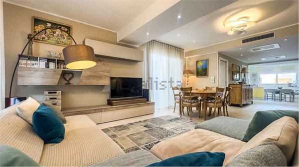casa indipendente in vendita a Cagliari in zona Pirri
