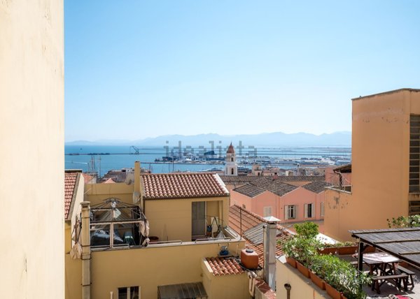 appartamento in vendita a Cagliari in zona Marina