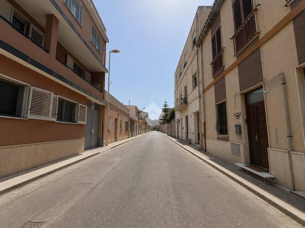 appartamento in vendita a Cagliari in zona Pirri