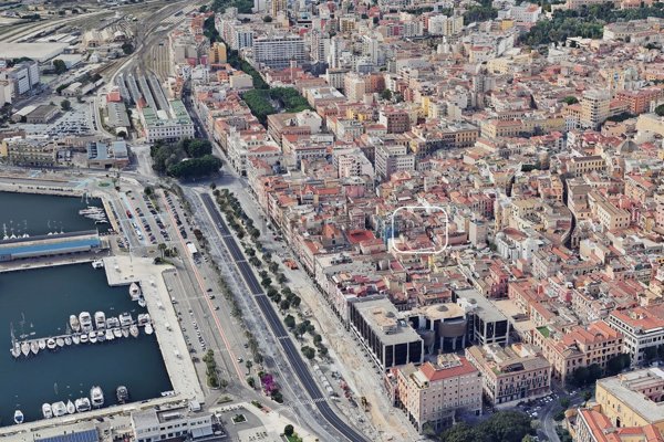 appartamento in vendita a Cagliari in zona Marina