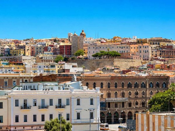 appartamento in vendita a Cagliari in zona Stampace/Punici