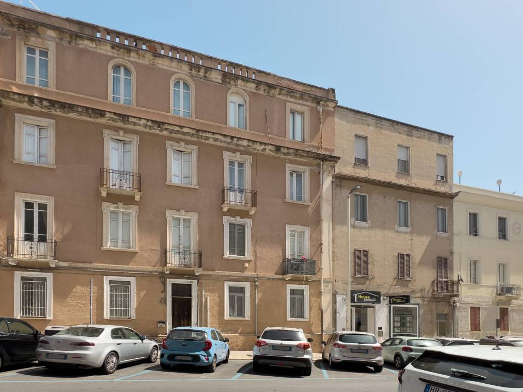 appartamento in vendita a Cagliari in zona Tribunale