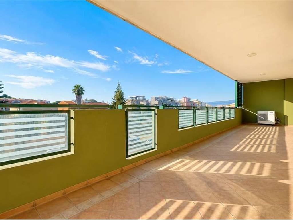 appartamento in vendita a Cagliari in zona Genneruxi