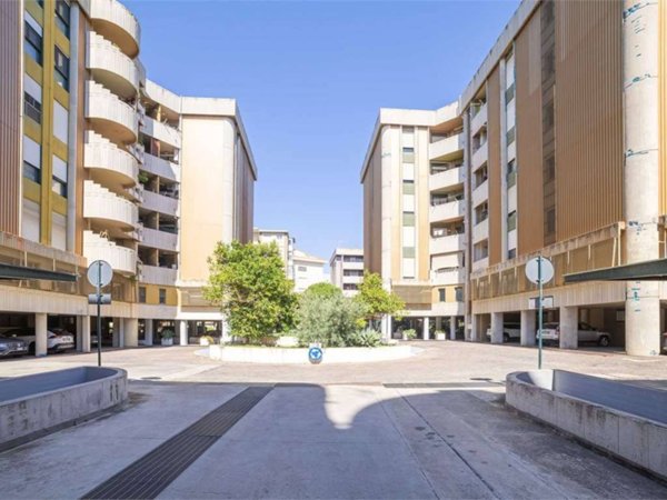 appartamento in vendita a Cagliari in zona Bonaria