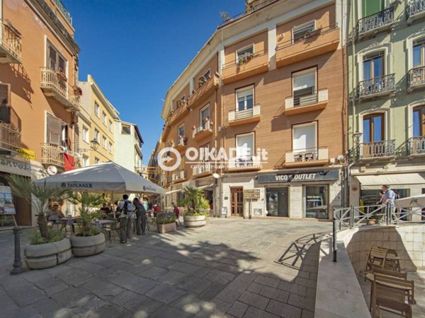 negozio in vendita a Cagliari in zona Marina