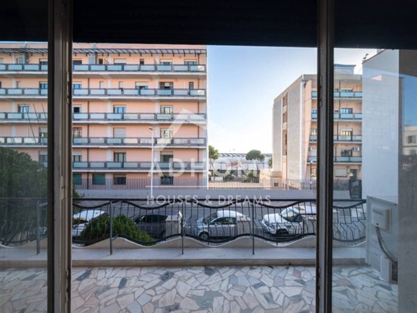 appartamento in vendita a Cagliari in zona Bonaria