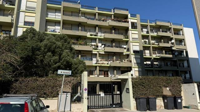 appartamento in vendita a Cagliari in zona Genneruxi