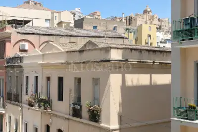 casa indipendente in vendita a Cagliari in zona Villanova