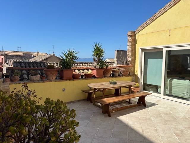 casa indipendente in vendita a Cagliari in zona Castello