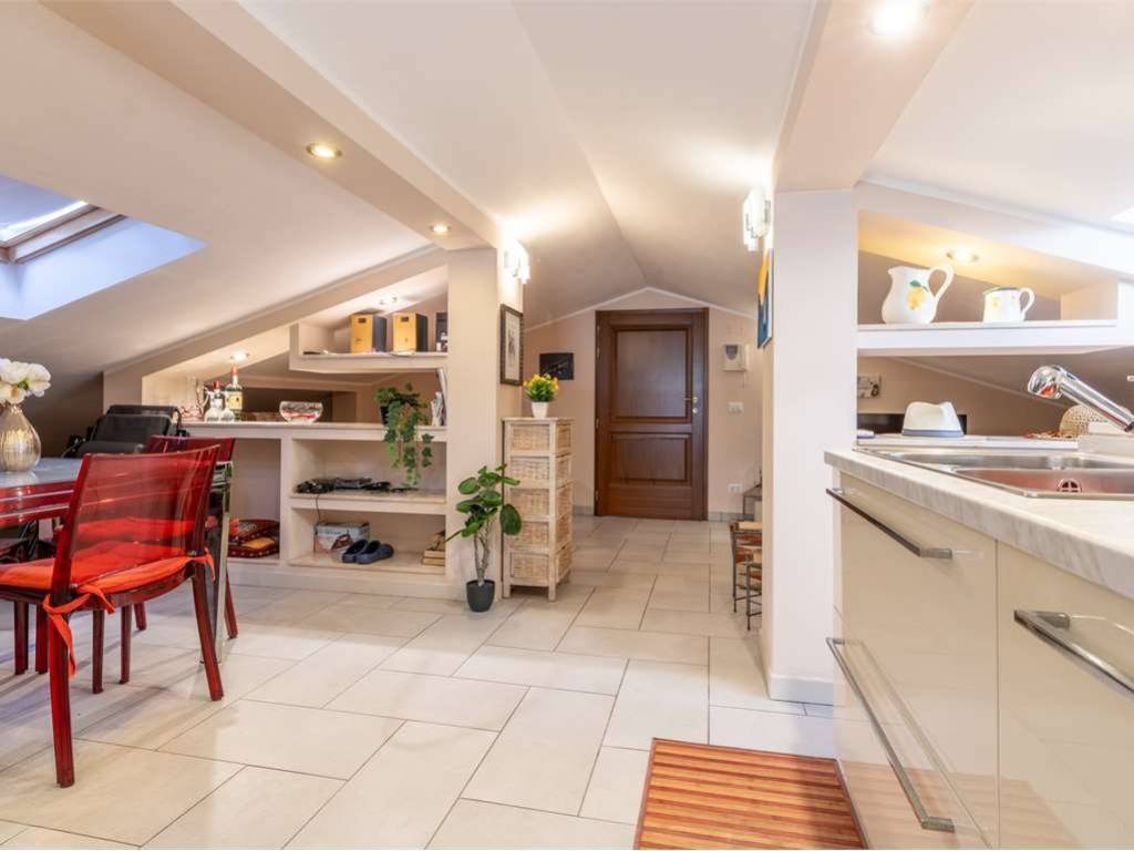 appartamento in vendita a Cagliari in zona Pirri