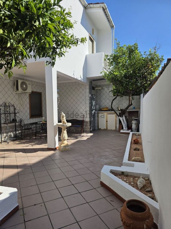 appartamento in vendita a Cagliari in zona Pirri