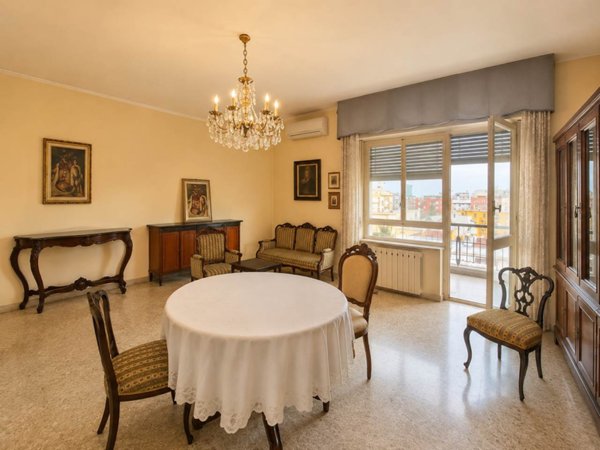 appartamento in vendita a Cagliari in zona San Benedetto