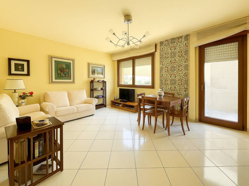 appartamento in vendita a Cagliari in zona Is Mirrionis/San Michele