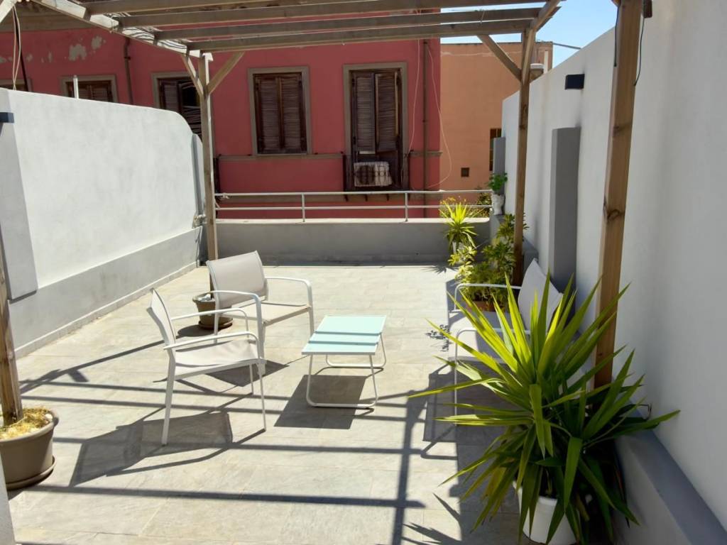 casa indipendente in vendita a Cagliari in zona Villanova