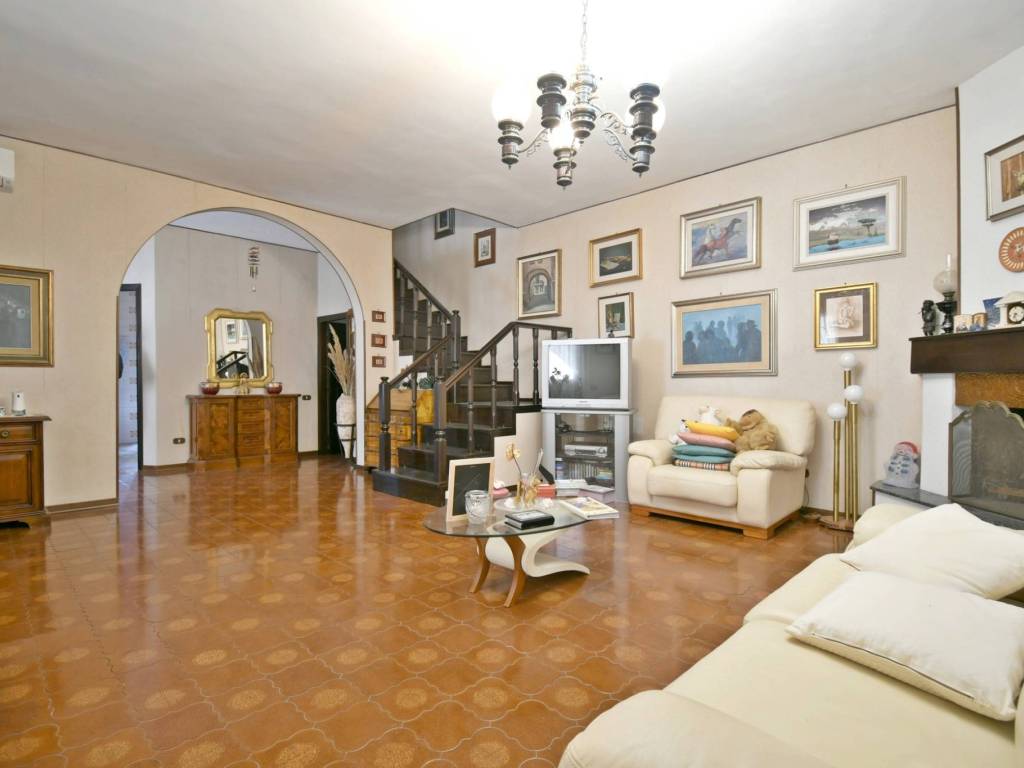casa indipendente in vendita a Cagliari in zona Pirri