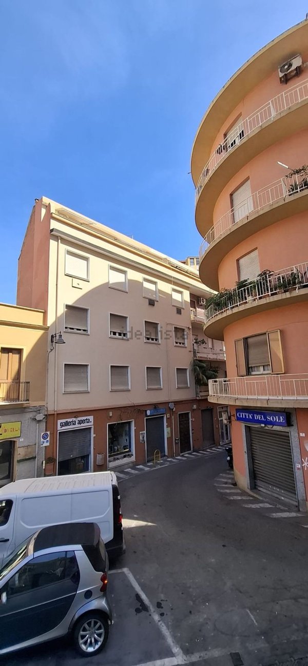 appartamento in vendita a Cagliari in zona Villanova