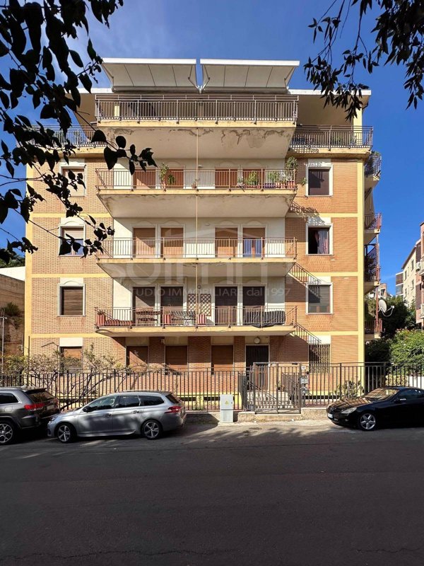 appartamento in vendita a Cagliari in zona Tuvixeddu/Tuvumannu