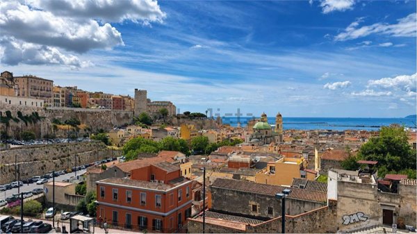 appartamento in vendita a Cagliari in zona Marina