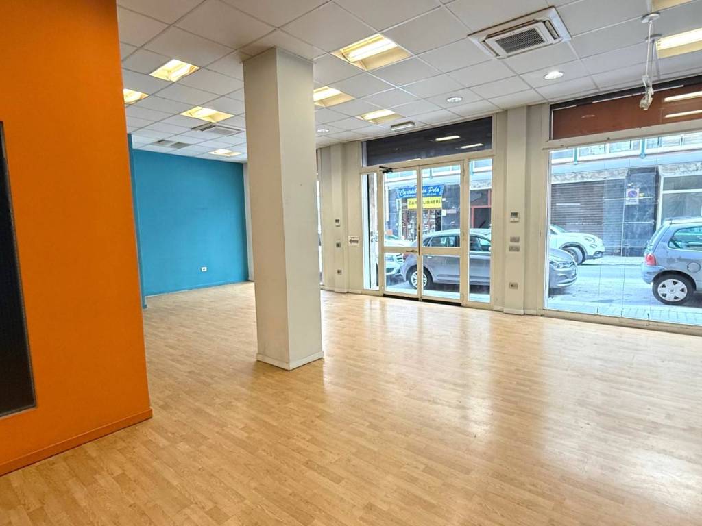 locale commerciale in vendita a Cagliari in zona Stampace/Punici