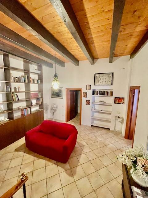 appartamento in vendita a Cagliari in zona Marina