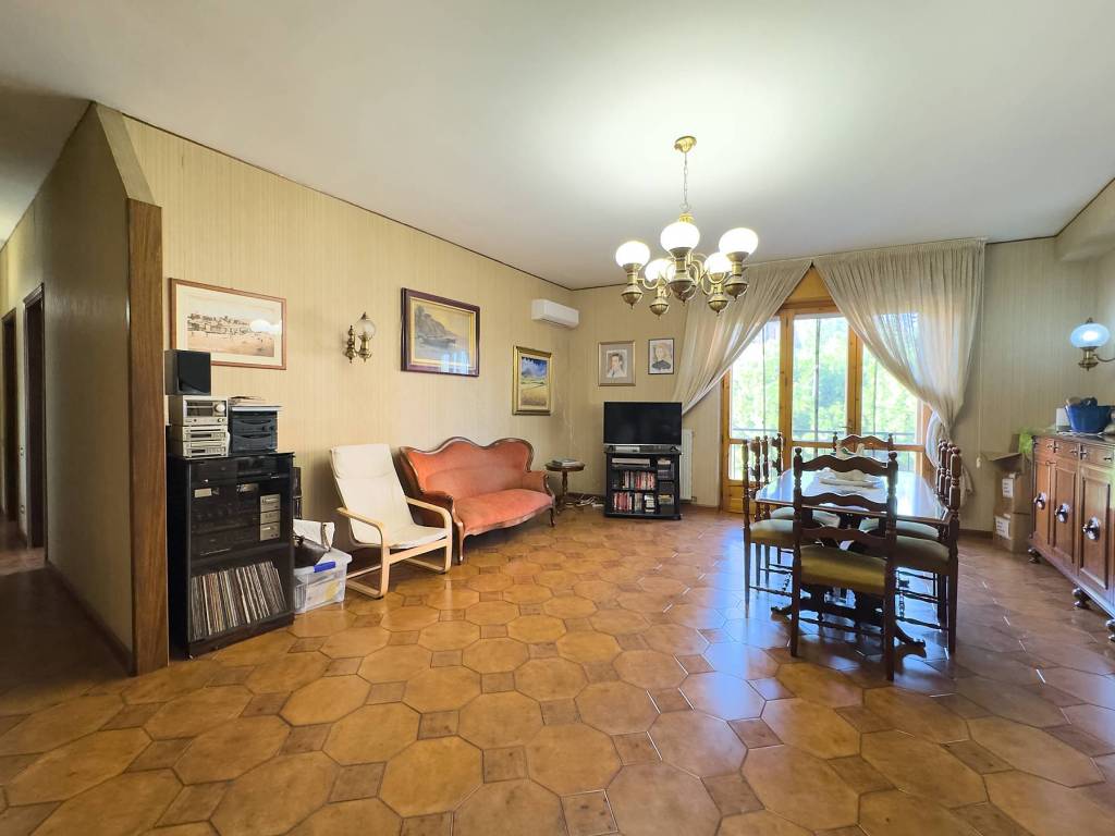 appartamento in vendita a Cagliari in zona Is Mirrionis/San Michele