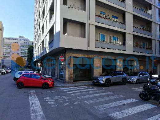 locale commerciale in vendita a Cagliari in zona Stampace/Punici
