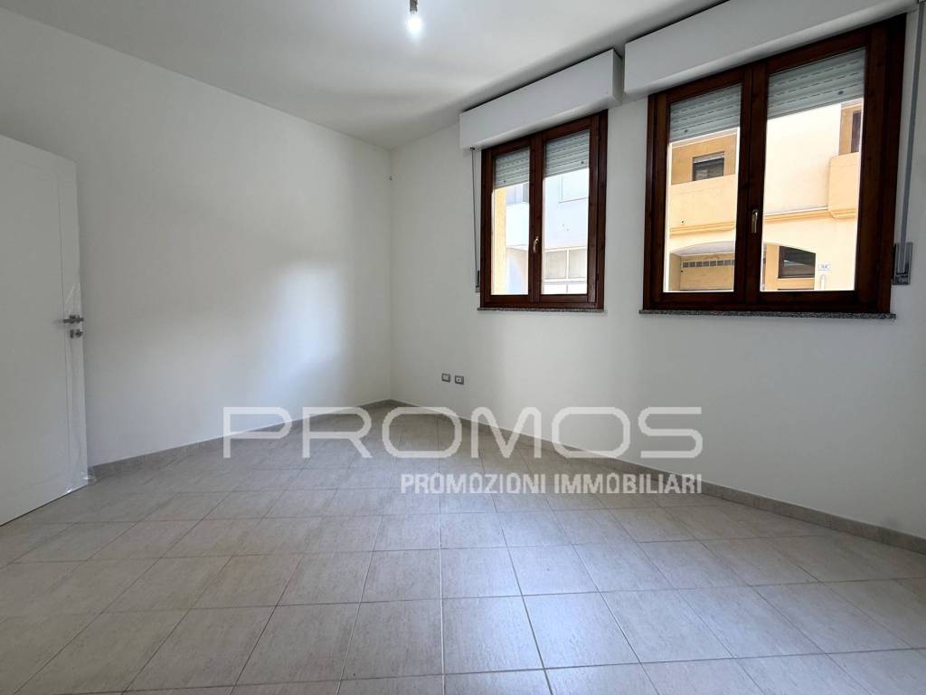 ufficio in vendita a Cagliari in zona Pirri