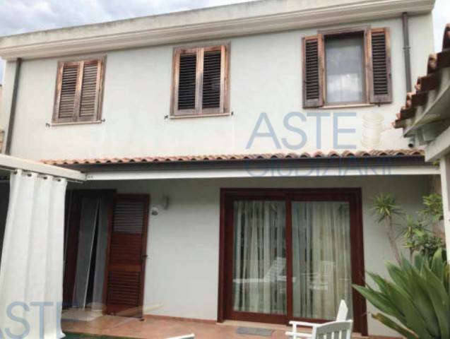 casa indipendente in vendita a Cagliari in zona Pirri