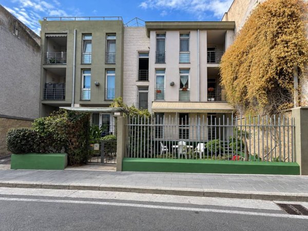 appartamento in vendita a Cagliari in zona Pirri