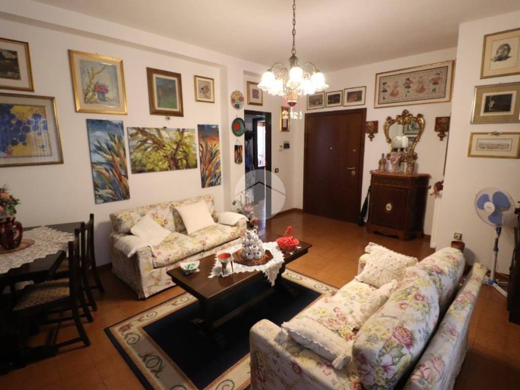 appartamento in vendita a Cagliari in zona Fonsarda / zona Giudici