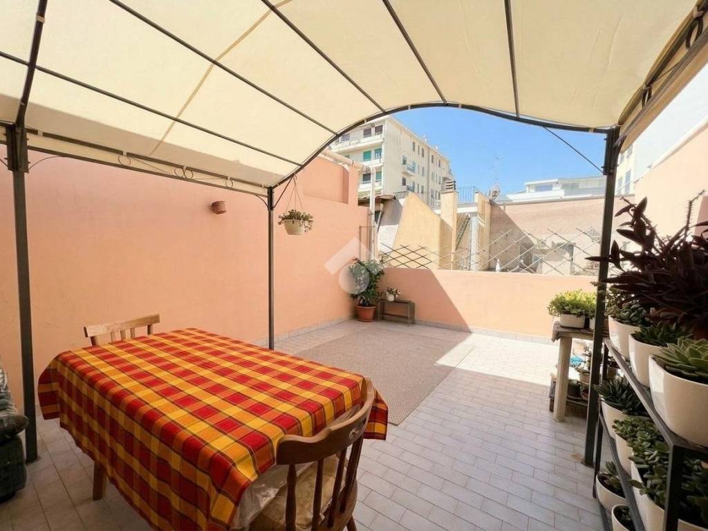 appartamento in vendita a Cagliari in zona Stampace/Punici
