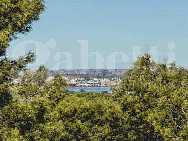 appartamento in vendita a Cagliari in zona Quartiere del Sole / La Palma