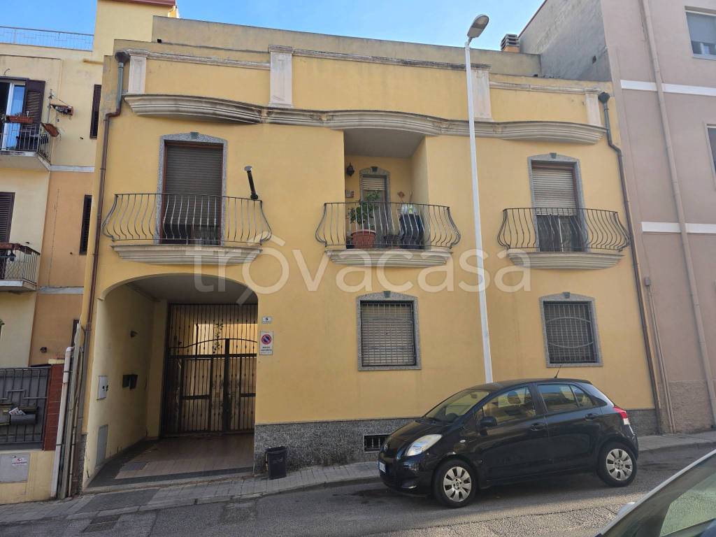 appartamento in vendita a Cagliari in zona Pirri