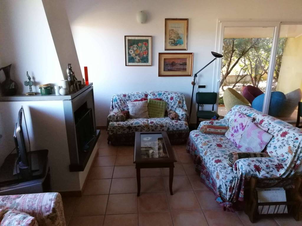 casa indipendente in vendita a Capoterra in zona Poggio dei Pini