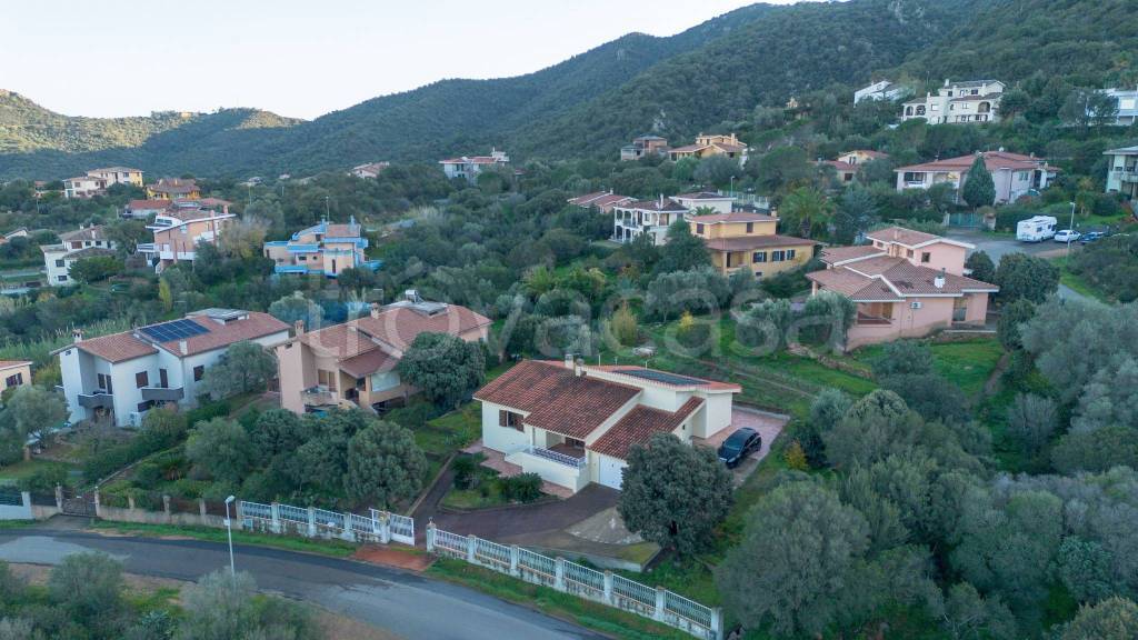casa indipendente in vendita a Capoterra in zona Poggio dei Pini