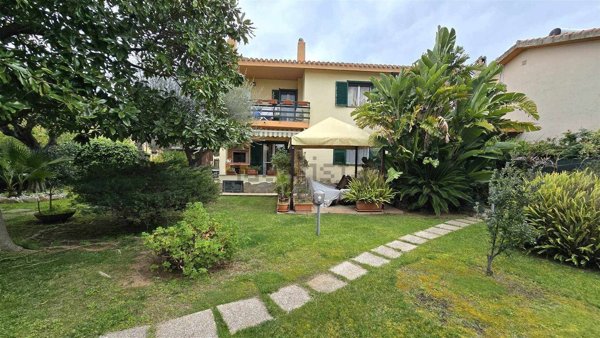 casa indipendente in vendita a Capoterra in zona Torre degli Ulivi